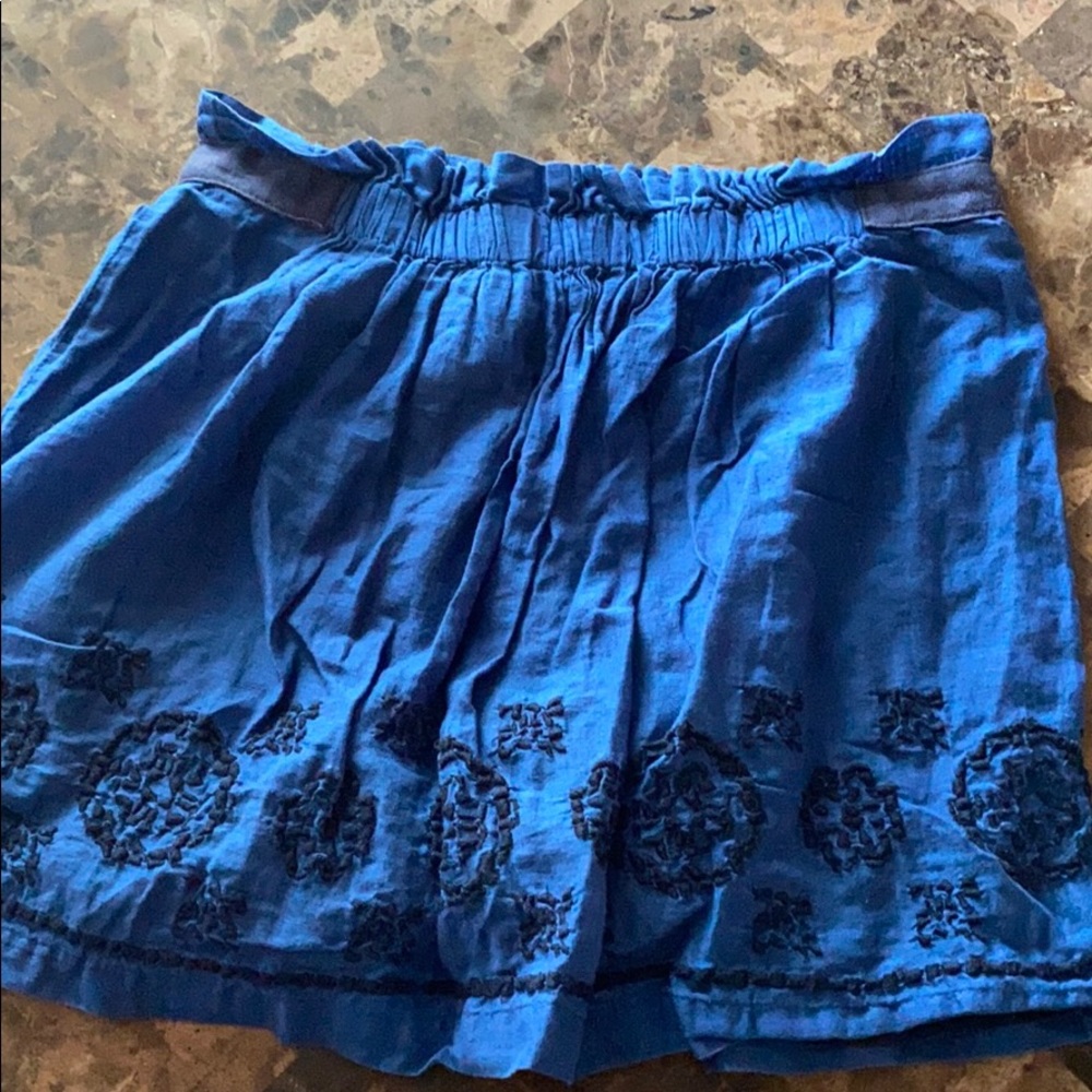 Hollister size M mini skirt - Picture 2 of 3